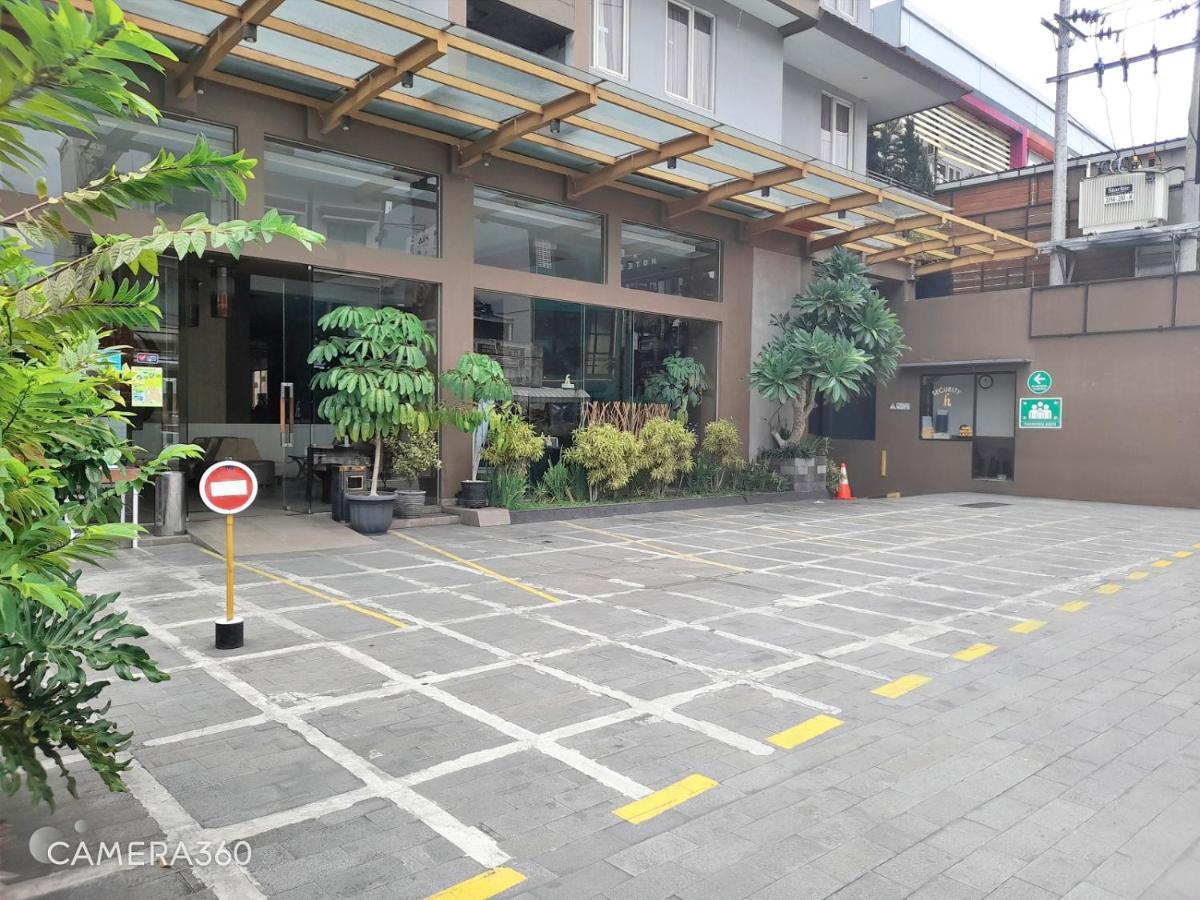 H Boutique Hotel Jogjakarta Yogyakarta Exterior foto